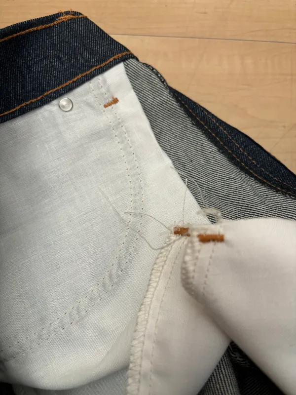 prison blues double knee work jeansの良い感じの縫製の粗さ。両ポケットの内側の図